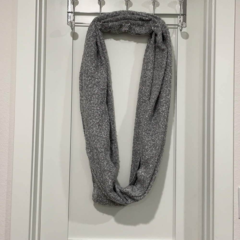 Infinity scarf - Picture 2 of 2
